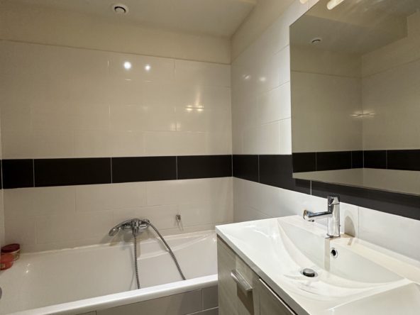 photo_cb6ce9215a11a25441cf74ed8a0f1e65