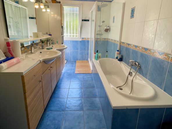 photo_4d9827d0da08f2f9adfff3ffea1f4dd5